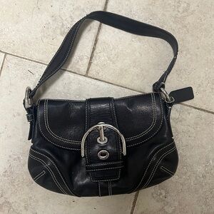 Y2K Vintage Coach - SOHO Satchel Bucket Flap Cowhide Leather Bag - Black 2007